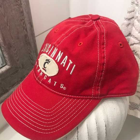Official University Cincinnati Baseball Hat Cap Strapback Bearcats Nice!! - Picture 2 of 8